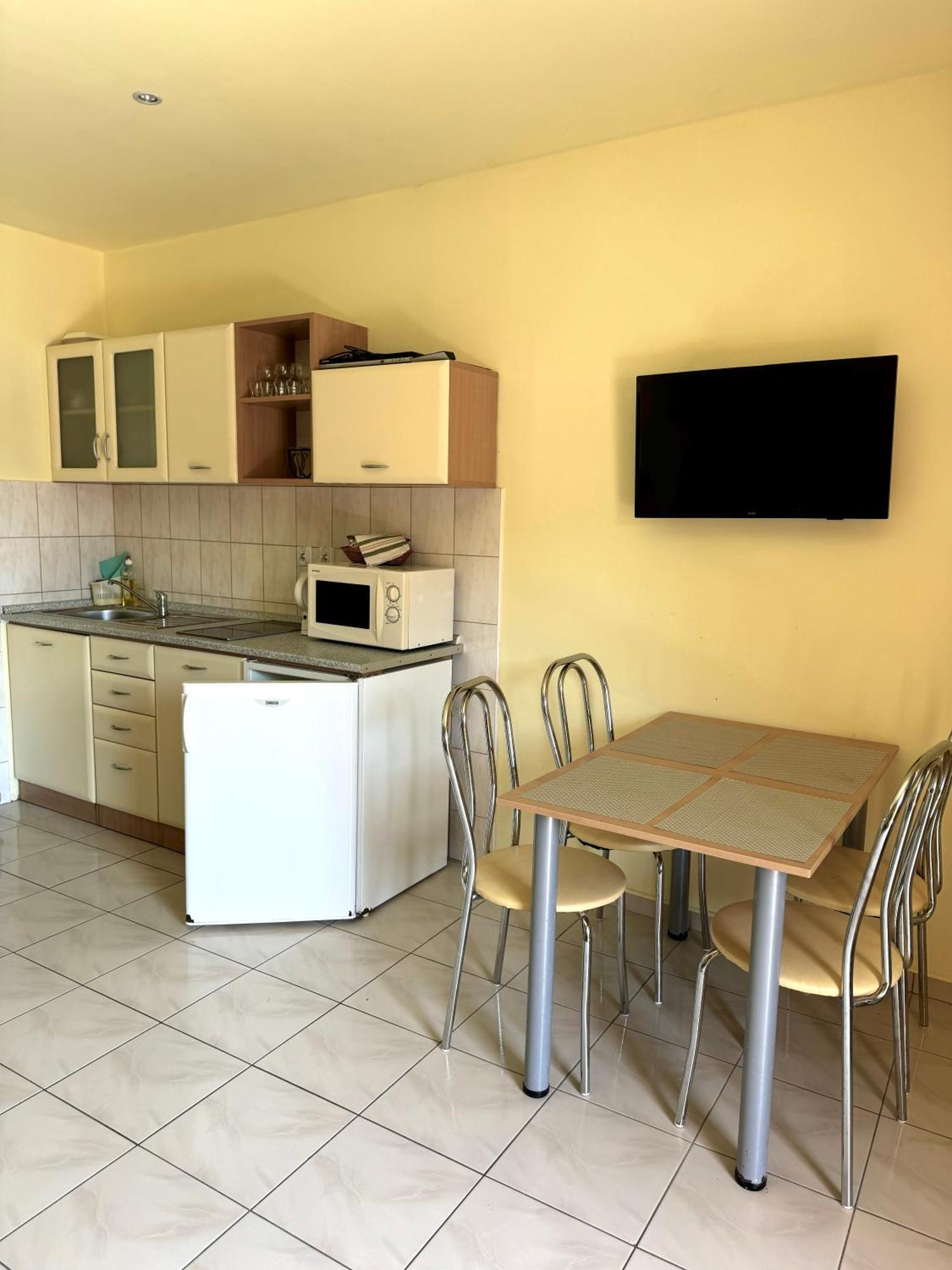 Apartmany Hawaii Патінце Екстер'єр фото